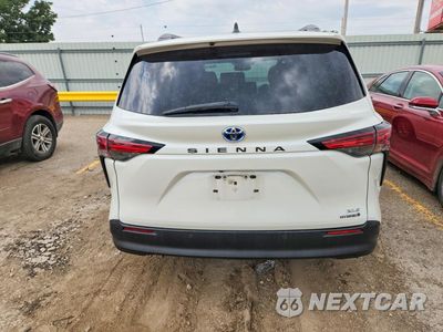 Zdjęcie 6 z 13 samochodu: 2021 TOYOTA SIENNA XLE VIN:5TDJRKEC2MS016986 - miniatura