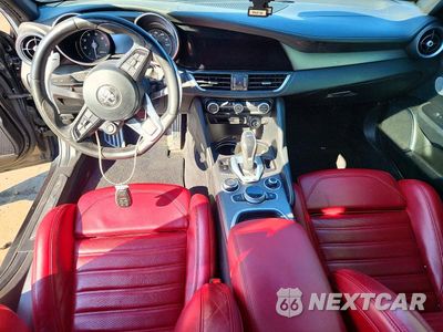 Zdjęcie 8 z 12 samochodu: 2022 ALFA ROMEO GIULIA SUPER VIN:ZARFANBNXN7659611 - miniatura