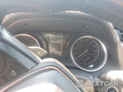 Zdjęcie 9 z 12 samochodu: 2018 TOYOTA CAMRY SE VIN:4T1B11HK6JU654511 - miniatura