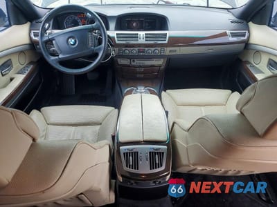Zdjęcie 8 z 12 samochodu: 2007 BMW 750 I VIN:WBAHL83587DT09845 - miniatura
