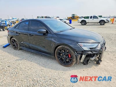 Czwarte zdjęcie samochodu z boku: 2022 AUDI RS3 VIN:WUAG4DGY7NA906592 - miniatura