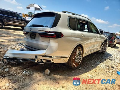 Trzecie zdjęcie samochodu z tyłu: 2024 BMW X7 XDRIVE40I VIN:5UX23EM03R9U70876 - miniatura
