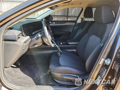 Zdjęcie 7 z 12 samochodu: 2025 KIA K5 LXS VIN:KNAG24J72S5365181 - miniatura