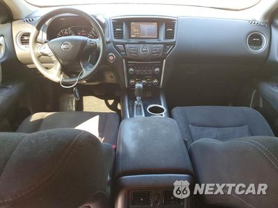 Zdjęcie 8 z 13 samochodu: 2016 NISSAN PATHFINDER SV VIN:5N1AR2MN2GC611809 - miniatura