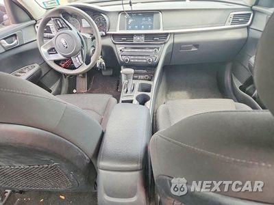 Zdjęcie 8 z 12 samochodu: 2019 KIA OPTIMA LX VIN:5XXGT4L34KG306929 - miniatura