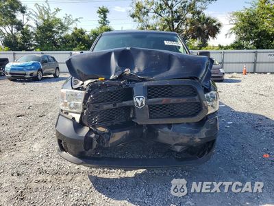 Piąte zdjęcie samochodu w środku: 2018 RAM 1500 ST VIN:1C6RR6KTXJS314839 - miniatura