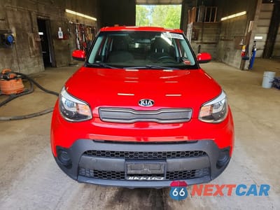 Piąte zdjęcie samochodu w środku: 2019 KIA SOUL BASE VIN:KNDJN2A20K7659157 - miniatura
