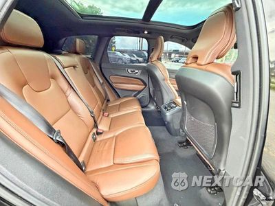 Zdjęcie 6 z 14 samochodu: 2024 VOLVO XC60 ULTIMATE VIN:YV4L12RM5R1801281 - miniatura