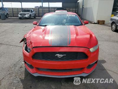 Piąte zdjęcie samochodu w środku: 2017 FORD MUSTANG VIN:1FA6P8AM2H5346514 - miniatura