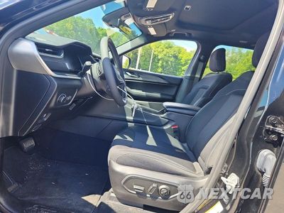 Zdjęcie 7 z 13 samochodu: 2025 JEEP GRAND CHEROKEE LAREDO VIN:1C4RJHAG3S8644482 - miniatura