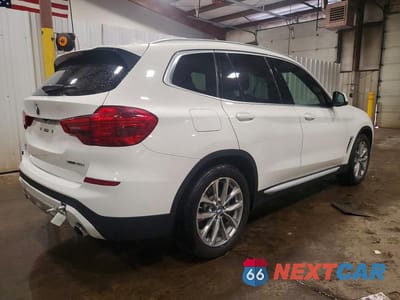 Trzecie zdjęcie samochodu z tyłu: 2019 BMW X3 XDRIVE30I VIN:5UXTR9C55KLD96024 - miniatura