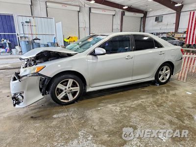 2014 TOYOTA CAMRY SE 4T1BF1FK8EU779049 - główne zdjęcie licytacji z USA - miniatura