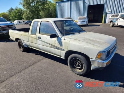 Czwarte zdjęcie samochodu z boku: 1992 TOYOTA PICKUP DELUXE VIN:JT4RN93P6N5054791 - miniatura