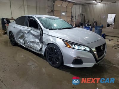 Czwarte zdjęcie samochodu z boku: 2019 NISSAN ALTIMA SR VIN:1N4BL4CV0KN323670 - miniatura