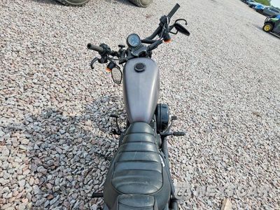 Zdjęcie 6 z 8 samochodu: 2017 HARLEY-DAVIDSON XL883 IRON 883 VIN:1HD4LE219HC440111 - miniatura