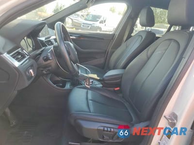 Zdjęcie 7 z 12 samochodu: 2019 BMW X1 XDRIVE28I VIN:WBXHT3C54K5L89219 - miniatura