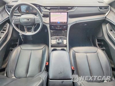 Zdjęcie 8 z 12 samochodu: 2023 JEEP GRAND CHEROKEE LIMITED VIN:1C4RJGBG8PC663493 - miniatura