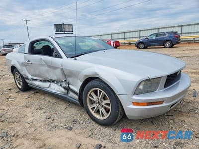 Czwarte zdjęcie samochodu z boku: 2005 FORD MUSTANG VIN:1ZVFT80N955113321 - miniatura