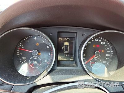 Zdjęcie 9 z 13 samochodu: 2010 VOLKSWAGEN GTI VIN:WVWGD9AJ6AW252588 - miniatura