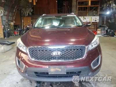Piąte zdjęcie samochodu w środku: 2017 KIA SORENTO LX V6 VIN:5XYPGDA53HG240287 - miniatura