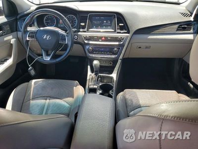 Zdjęcie 8 z 12 samochodu: 2018 HYUNDAI SONATA LIMITED VIN:5NPE34AF6JH629693 - miniatura