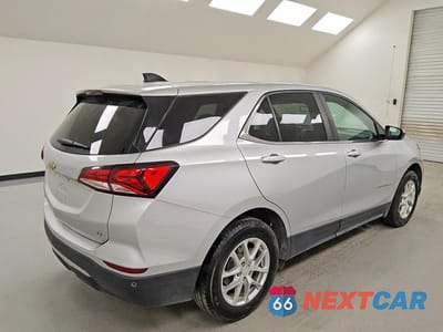 Trzecie zdjęcie samochodu z tyłu: 2022 CHEVROLET EQUINOX LT VIN:2GNAXJEV8N6139793 - miniatura