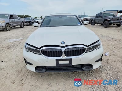Piąte zdjęcie samochodu w środku: 2019 BMW 330I VIN:WBA5R1C5XKAJ99884 - miniatura