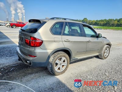 Trzecie zdjęcie samochodu z tyłu: 2011 BMW X5 XDRIVE35D VIN:5UXZW0C50BL661685 - miniatura