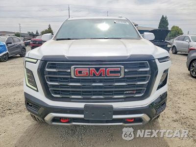 Piąte zdjęcie samochodu w środku: 2025 GMC YUKON AT4 VIN:1GKS2CR86SR403707 - miniatura