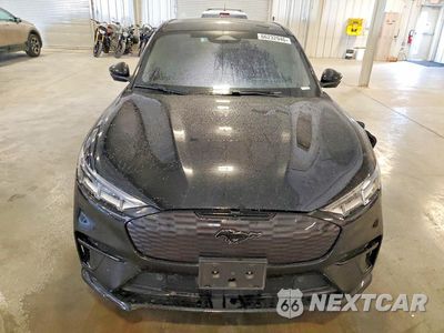 Piąte zdjęcie samochodu w środku: 2023 FORD MUSTANG MACH-E GT VIN:3FMTK4SE8PMA06512 - miniatura