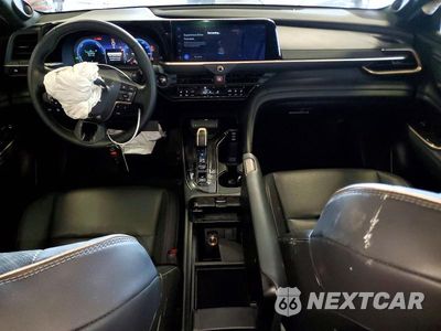 Zdjęcie 8 z 13 samochodu: 2024 TOYOTA CROWN LIMITED VIN:JTDAAAAF6R3021828 - miniatura