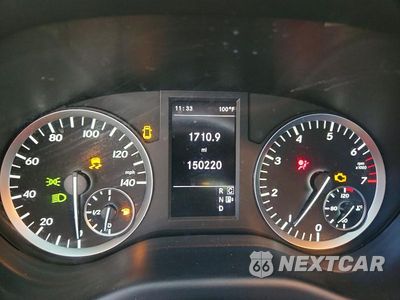 Zdjęcie 9 z 13 samochodu: 2016 MERCEDES-BENZ METRIS VIN:WD3PG2EA5G3120905 - miniatura
