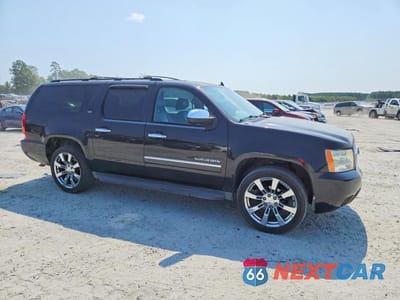 Czwarte zdjęcie samochodu z boku: 2012 CHEVROLET SUBURBAN K1500 LTZ VIN:1GNSKKE78CR248637 - miniatura