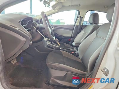 Zdjęcie 7 z 12 samochodu: 2014 FORD FOCUS SE VIN:1FADP3F27EL382398 - miniatura