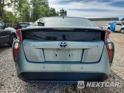 Zdjęcie 6 z 12 samochodu: 2017 TOYOTA PRIUS FOUR VIN:JTDKARFU1H3052140 - miniatura