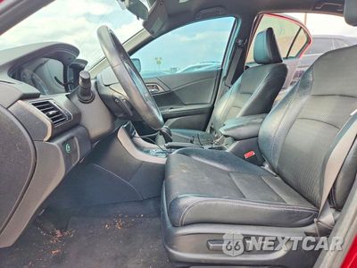 Zdjęcie 7 z 13 samochodu: 2017 HONDA ACCORD SPORT VIN:1HGCR2F54HA095722 - miniatura