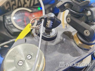 Zdjęcie 8 z 9 samochodu: 2012 SUZUKI GSX750 VIN:JS1GR7MA5C2100145 - miniatura