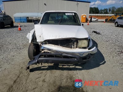 Piąte zdjęcie samochodu w środku: 2004 TOYOTA TACOMA BASE VIN:5TEVL52N04Z348776 - miniatura