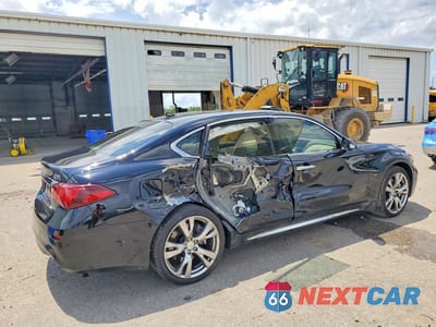 Trzecie zdjęcie samochodu z tyłu: 2017 INFINITI Q70L 3.7 VIN:JN1BY1PP7HM170552 - miniatura