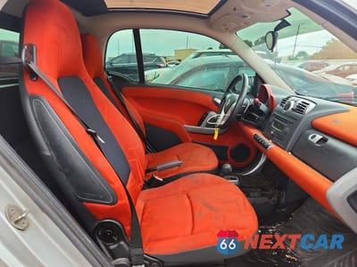 Zdjęcie 10 z 12 samochodu: 2008 SMART FORTWO PURE VIN:WMEEJ31X58K100404 - miniatura