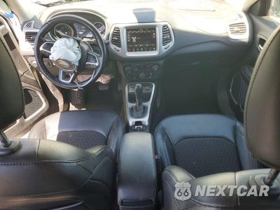 Zdjęcie 8 z 13 samochodu: 2019 JEEP COMPASS LATITUDE VIN:3C4NJCBB8KT844070 - miniatura