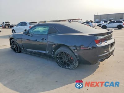 Trzecie zdjęcie samochodu z tyłu: 2011 CHEVROLET CAMARO SS VIN:2G1FJ1EJ2B9130653 - miniatura
