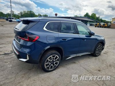 Trzecie zdjęcie samochodu z tyłu: 2026 BMW X1 XDRIVE28I VIN:WBX73EF09T5569935 - miniatura