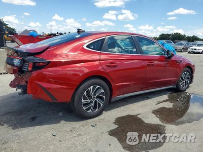 Trzecie zdjęcie samochodu z tyłu: 2026 HYUNDAI SONATA HYBRID BLUE VIN:KMHL24JJ8TA138417 - miniatura