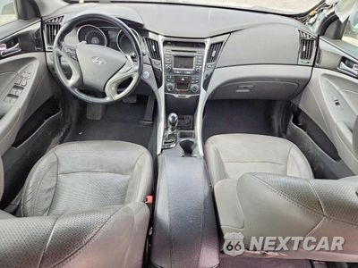 Zdjęcie 8 z 12 samochodu: 2014 HYUNDAI SONATA LIMITED 2.0T VIN:5NPEC4AB7EH870441 - miniatura