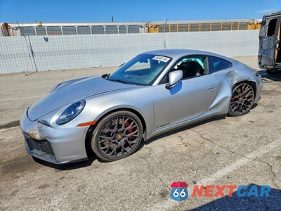 2025 PORSCHE 911 CARRERA GTS WP0AB2A92SS225941 - główne zdjęcie licytacji z USA - miniatura