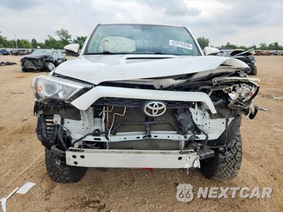Piąte zdjęcie samochodu w środku: 2019 TOYOTA 4RUNNER TRD OFF-ROAD PREMIUM VIN:JTEBU5JRXK5649605 - miniatura