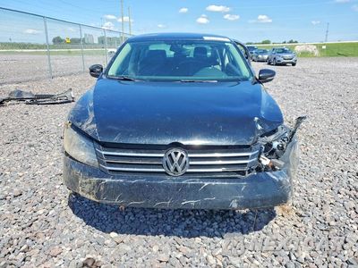 Piąte zdjęcie samochodu w środku: 2014 VOLKSWAGEN PASSAT SE VIN:1VWBT7A36EC059252 - miniatura