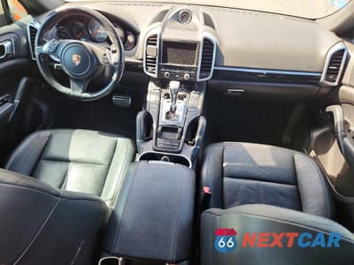 Zdjęcie 8 z 13 samochodu: 2014 PORSCHE CAYENNE S HYBRID VIN:WP1AE2A24ELA50535 - miniatura
