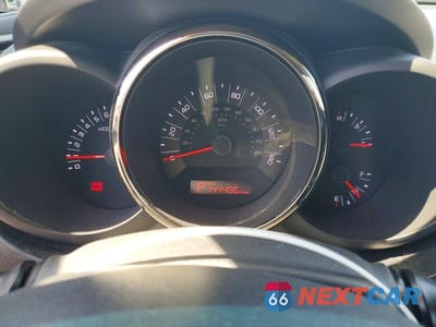 Zdjęcie 9 z 13 samochodu: 2011 KIA SOUL + VIN:KNDJT2A28B7198831 - miniatura